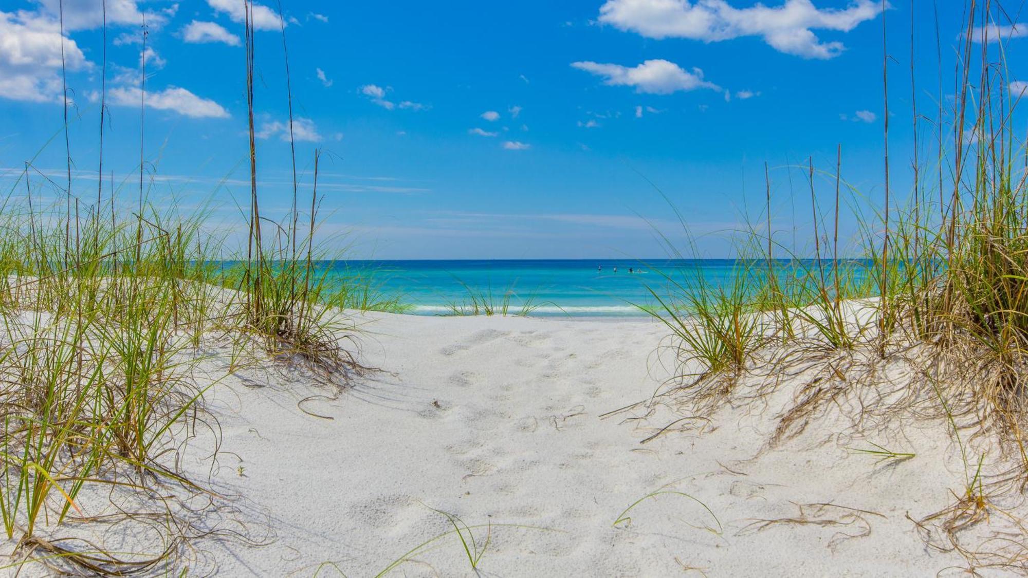 Walk To The Beach! 3 Story Home! 2 Balconies With Gulf Views! Panama City Beach Exterior photo